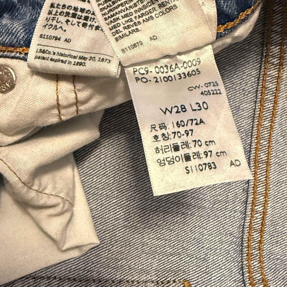 Levi's Straight Leg Blue Jeans - Picture 5 of 6